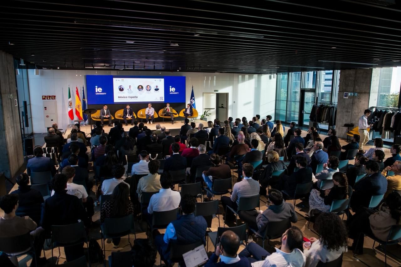 Diego García del Río y Néstor Camarillo: Claves de inversión en IE University 1